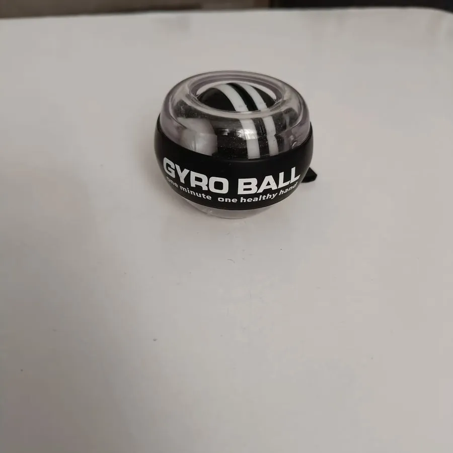 Gyro Ball el egzersiz topu — telefonla çekilmiş ham fotoğraf